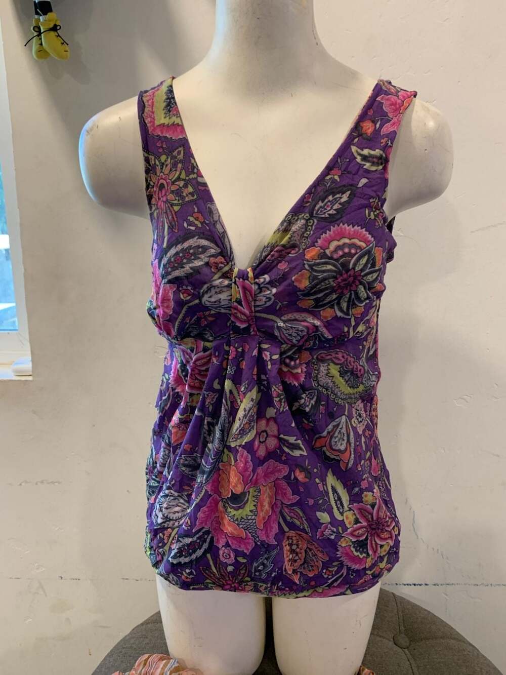 Sweet Pea by Stacy Frati Sleeveless Top Size M Purple Floral Mesh